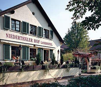 Landhotel Niederthaler Hof Schloßböckelheim Buitenkant foto